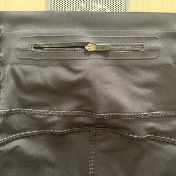 Lululemon 25” Belt Running Pants - Picture 4 of 9